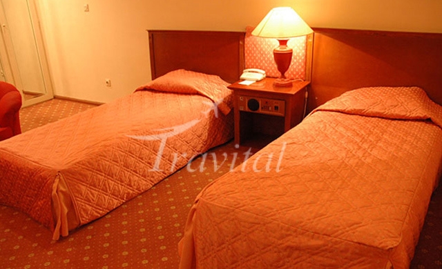 Parsian Azadi Hotel Bam 4