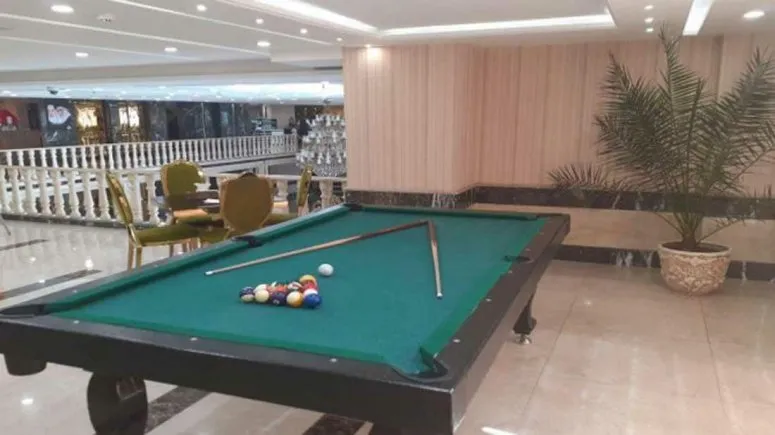 Amiran 2 Farhangiyan Hotel Hamedan 13