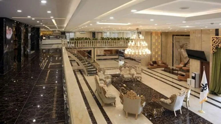 Amiran 2 Farhangiyan Hotel Hamedan 8