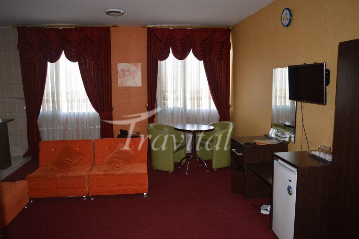 Pardis Mobarakeh Hotel Isfahan 7