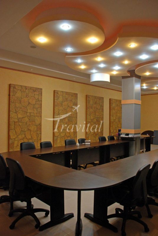 Pardis Mobarakeh Hotel Isfahan 8