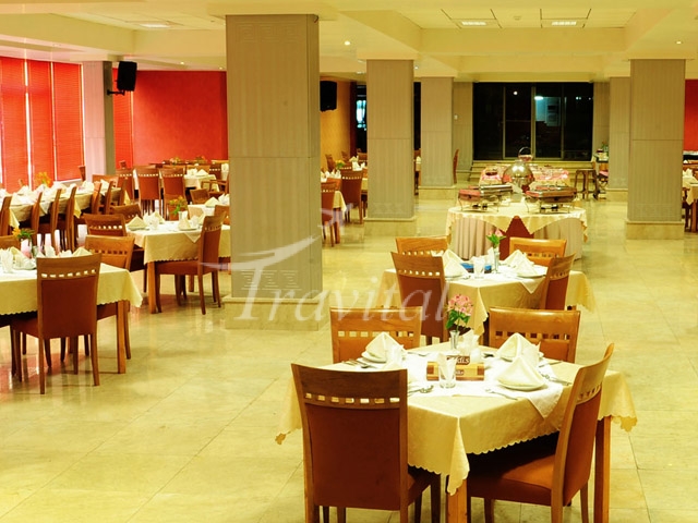 Piroozy Hotel Isfahan 4