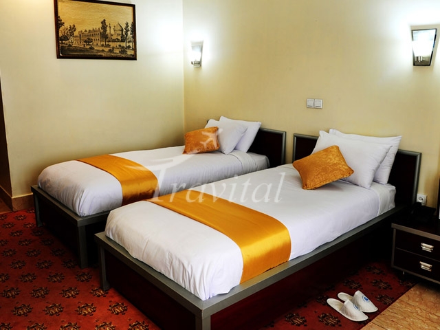 Piroozy Hotel Isfahan 7