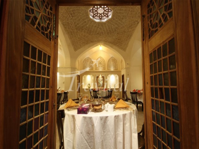 Mahinestan Raheb Hotel Kashan 11