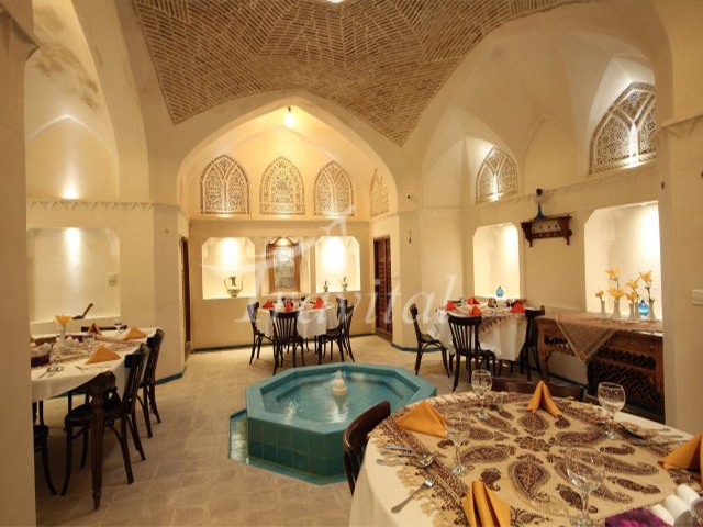 Mahinestan Raheb Hotel Kashan 14