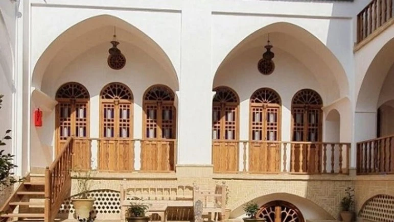 Givak Traditional Residence Kashan 7