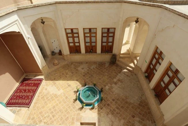 Mandegar Traditional Residence Kashan 11