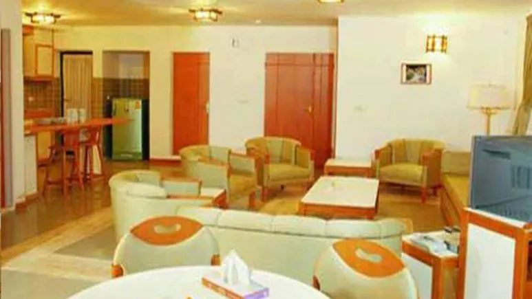 Ariyan Hotel Nur 11