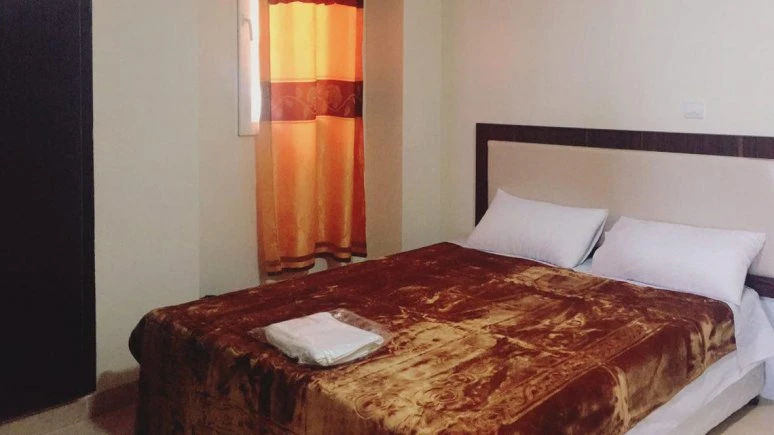 Adineh Apartment Hotel Qeshm 1