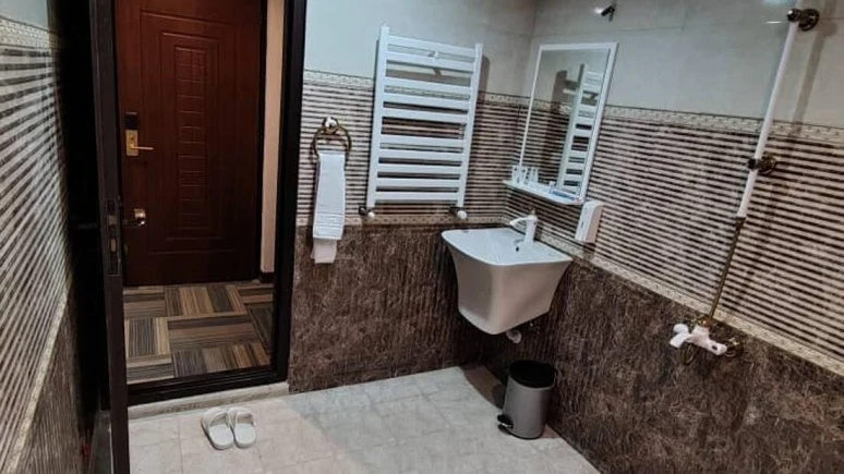 Ghasr e Naderi Hotel Qom 8
