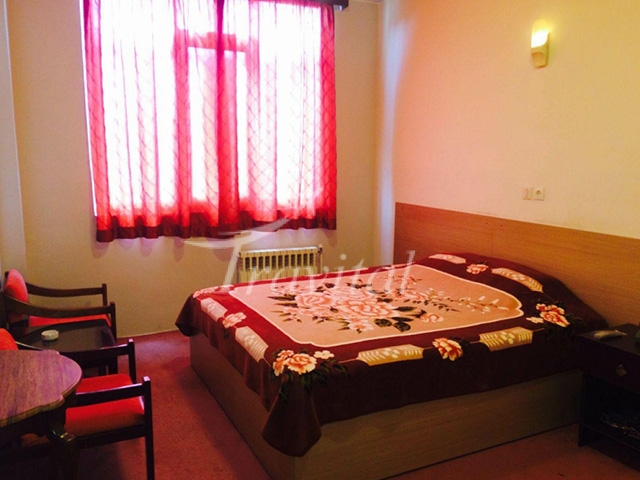 Roz (Rose) Hotel Qom 4