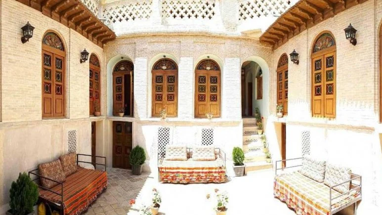 Sepehri Traditional Residence Shiraz 7