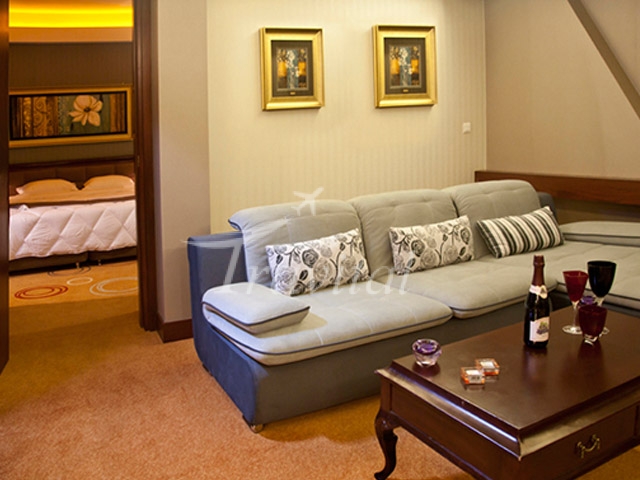 Grand Hotel Shiraz 4