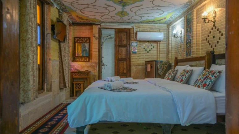 Tabesh Traditional Residence Shiraz 7