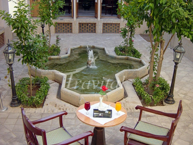 Laleh Hotel Yazd 14