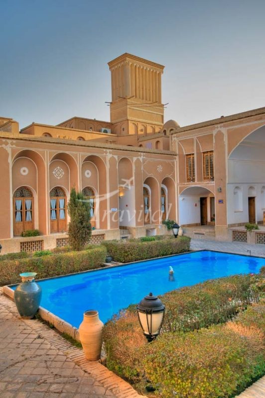 Laleh Hotel Yazd 4