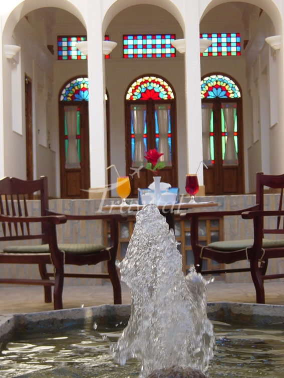 Laleh Hotel Yazd 7