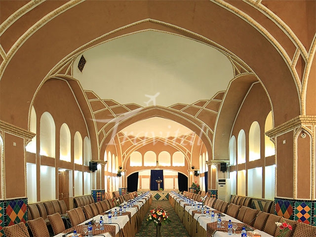 Moshir al-Mamalek Garden Hotel Yazd 4